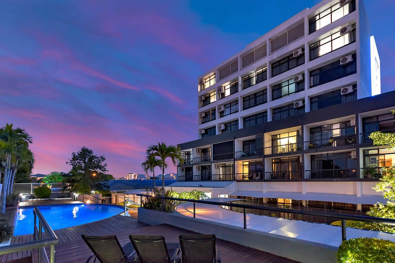 Sunshine Tower Hotel Cairns Exterior foto